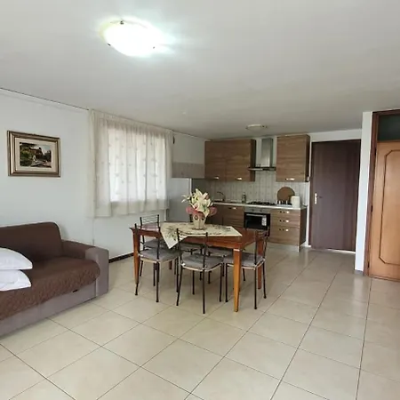 Apartment Corte Azzurra Iris *
